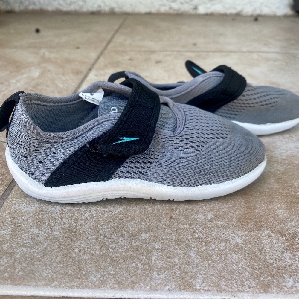 Speedo Gray & Black Toddler Water Shoes